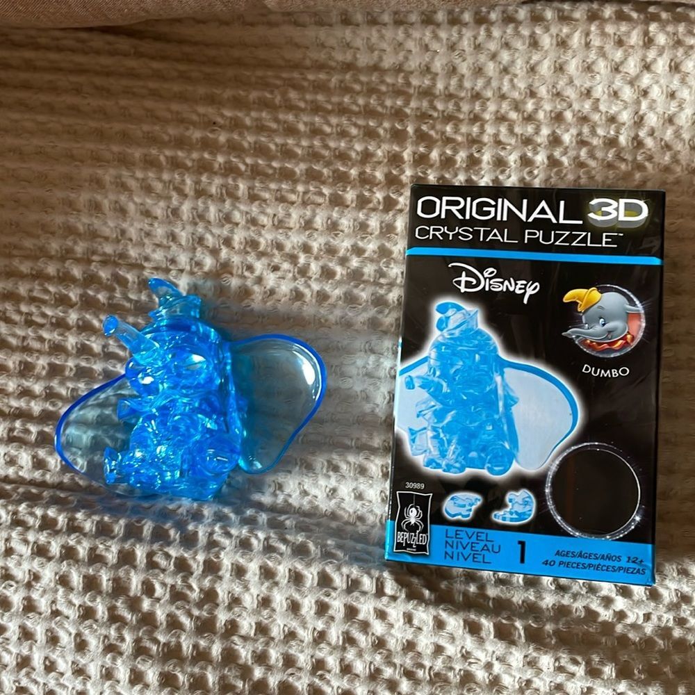 Disney Original  3D Crystal Dumbo Puzzle Game Hard Blue Fugurine